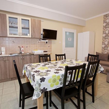 Zoli Apartmanok-Timi Koelcsey 34-36 ไฮจ์ดุสโซบอสโล ภายนอก รูปภาพ
